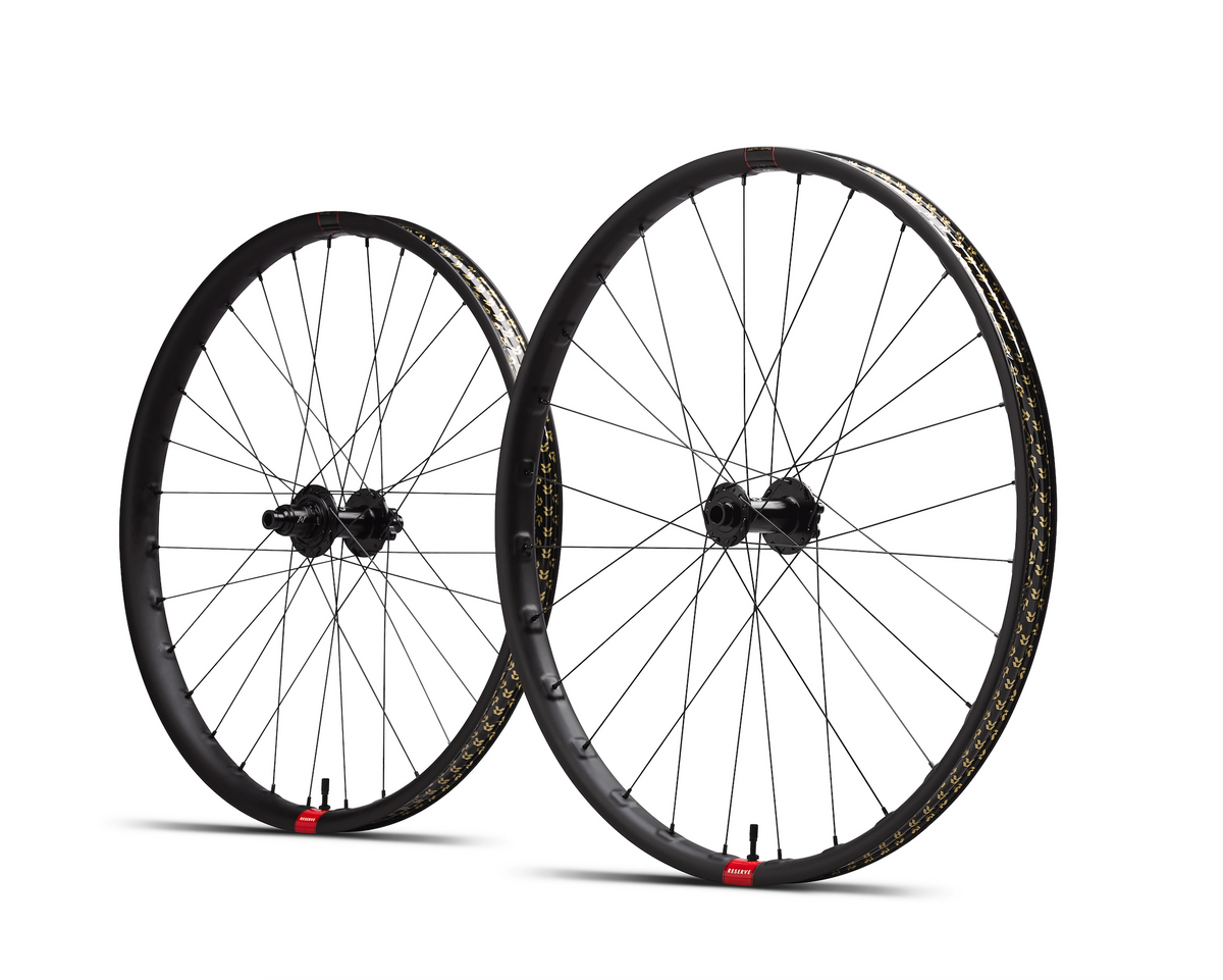 Juego Ruedas E-Bike MTB Reserve E-29 Carbono Industry Nine 1/1 Micro Spline Center Lock Negro